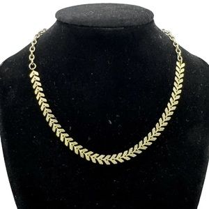 Madewell Chevron Arrow Chain Dainty Necklace Adjustable 12”- 15” Gold Choker